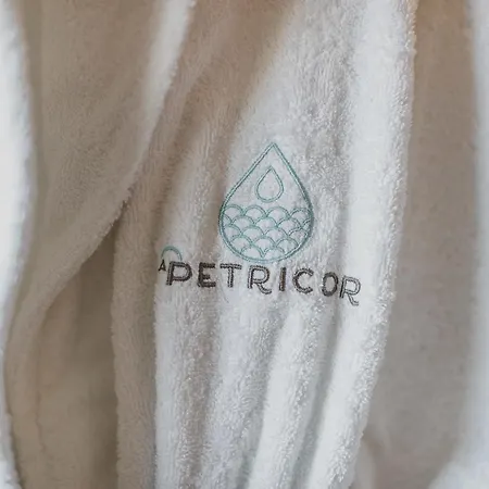La Petricor 2*
